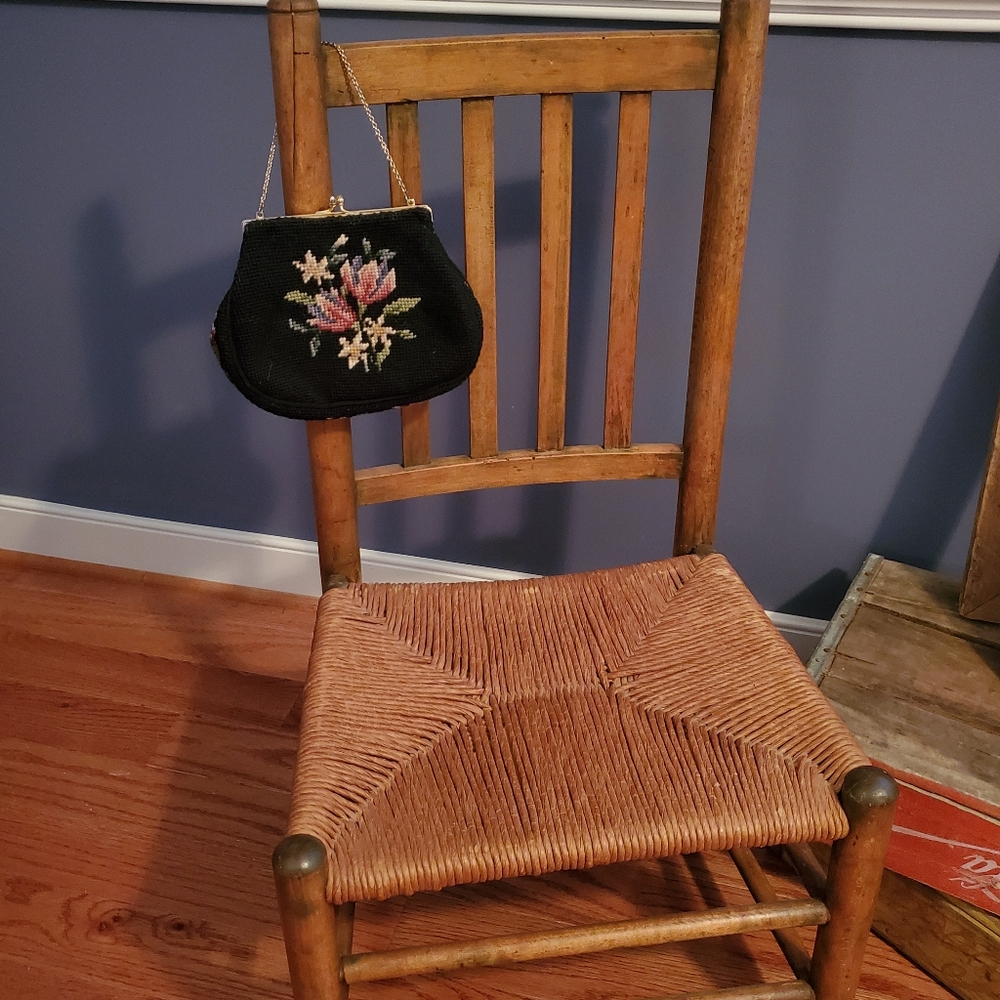 Vintage crosstich in black - Picture 2 of 3